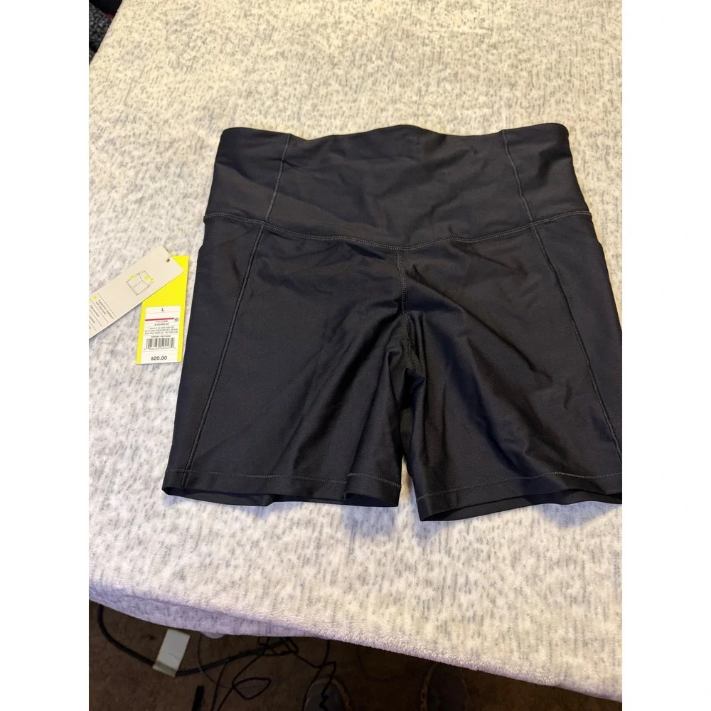A New Day‎ Womens Athleisure Tank Top & all in motion Shorts x2 pair Size L NWT